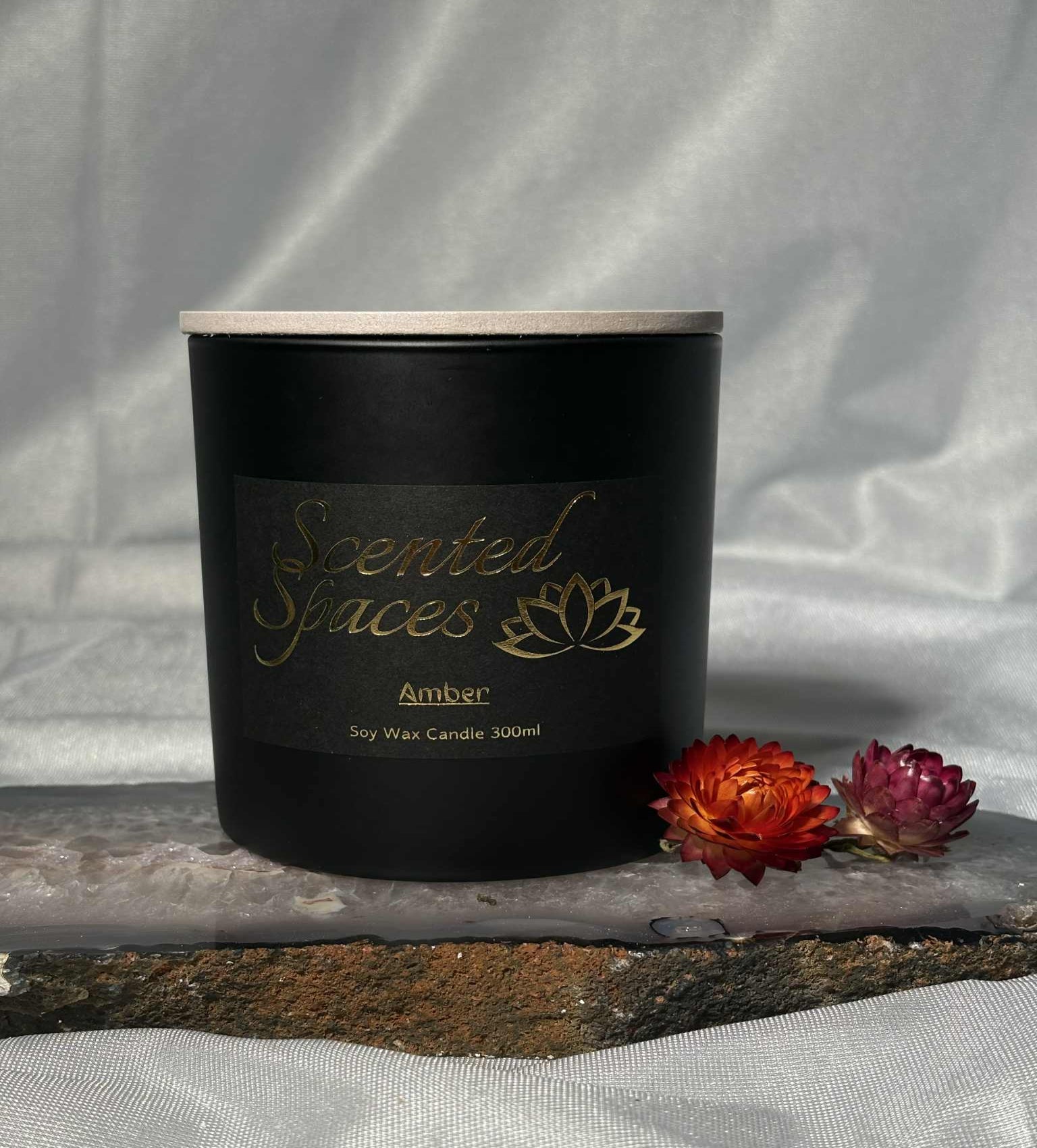 Candle - Amber Scented